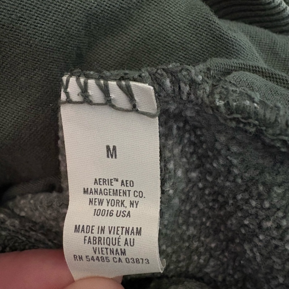 Aerie Women’s M Olive Green Crew Neck Sweater Pullover Pockets Athleisure Cozy - Picture 11 of 12